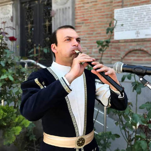 Իվանեի լուսանկարը
